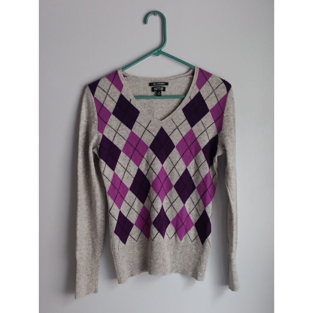 Apt. 9 Gray V-Neck Cashmere Sweater with Purple Argyle